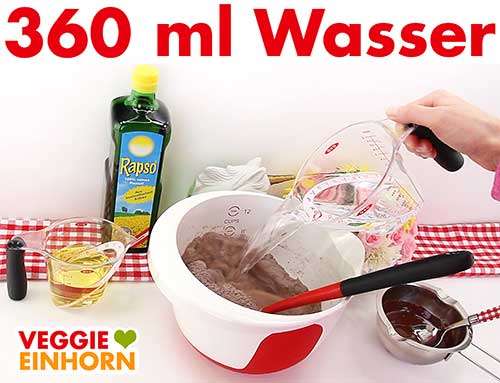 Wasser zufügen.