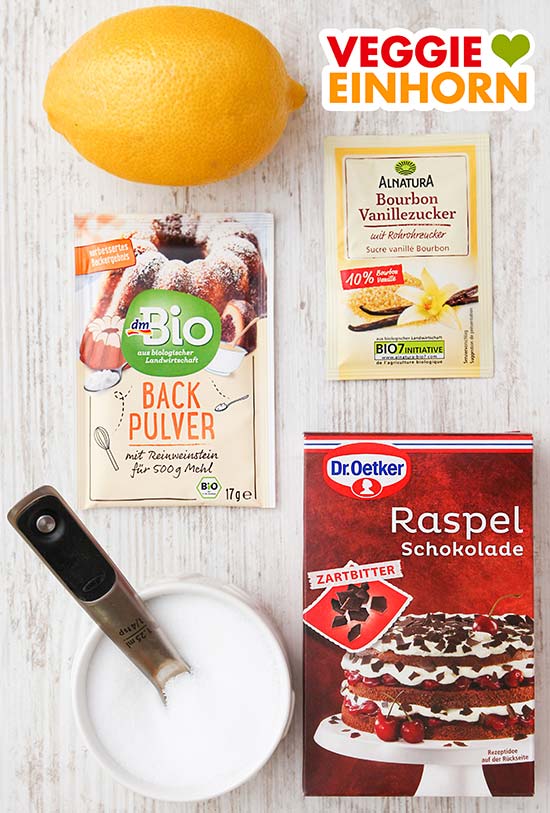 Zitrone, Backpulver, Vanillezucker, Salz, Raspelschokolade zartbitter Zitrone, Backpulver, Vanillezucker, Salz, Raspelschokolade