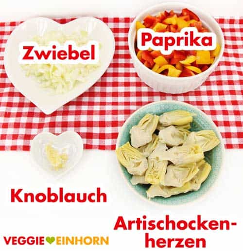 Zwiebel, Paprika, Knoblauch und Artischockenherzen