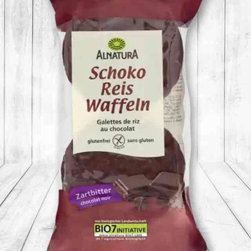 Eine Packung Bio Schokoreiswaffeln Zartbitter von Alnatura