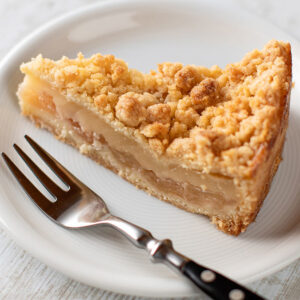Veganer Apfelkuchen mit Vanillepudding