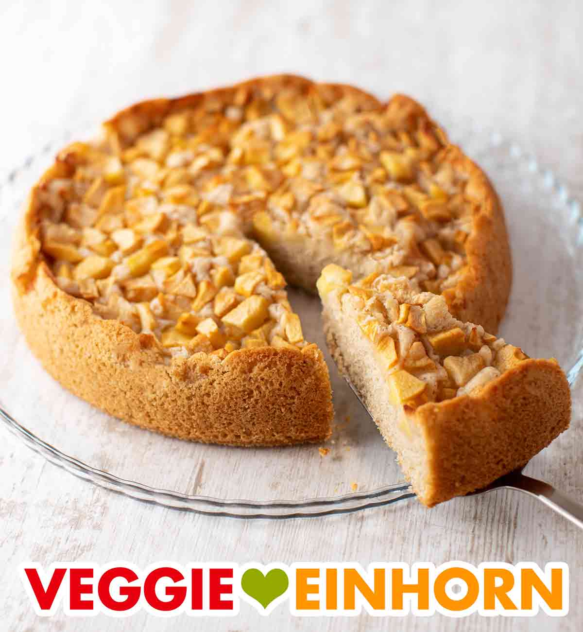 Rührteig Apfelkuchen mit veganer Butter