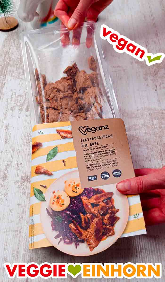 Auspacken der Veganz Ente Die vegane Ente wird ausgepackt.