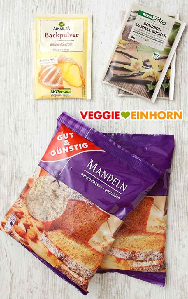 Alnatura Weinsteinbackpulver, Rewe Bio Vanillezucker, gemahlene Mandeln von Edeka Gut und Günstig Backpulver, Vanillezucker, gemahlene Mandeln