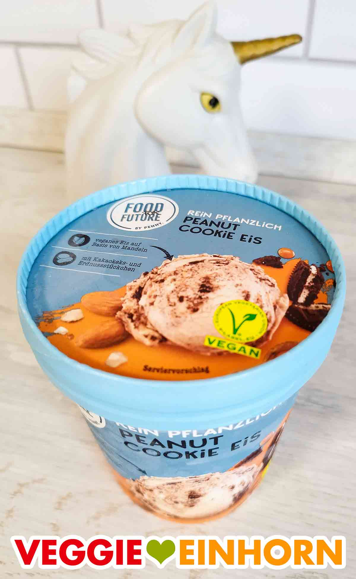 So sieht der Becher Peanut Cookie Eis von Food for Future by Penny aus. Becher mit veganem Peanut Cookie Eis von Penny
