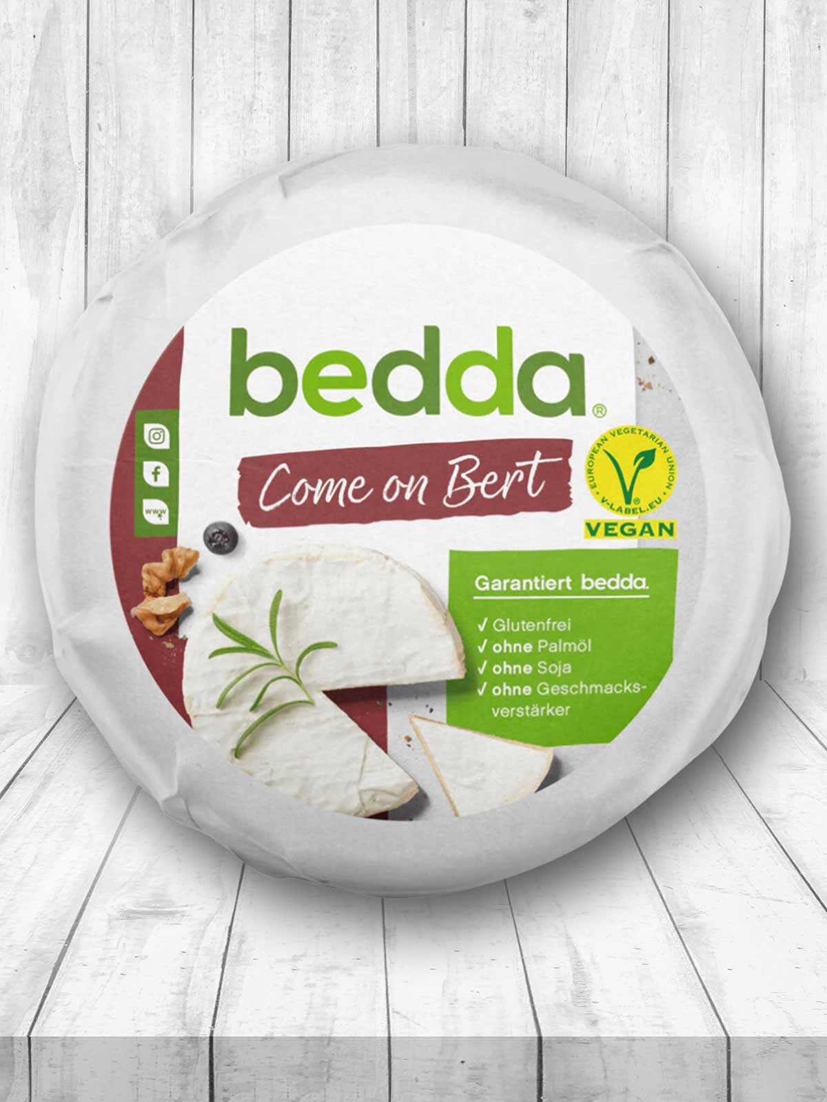 Der Come on Bert von bedda ist ein veganer Camembert. Bedda Come on Bert