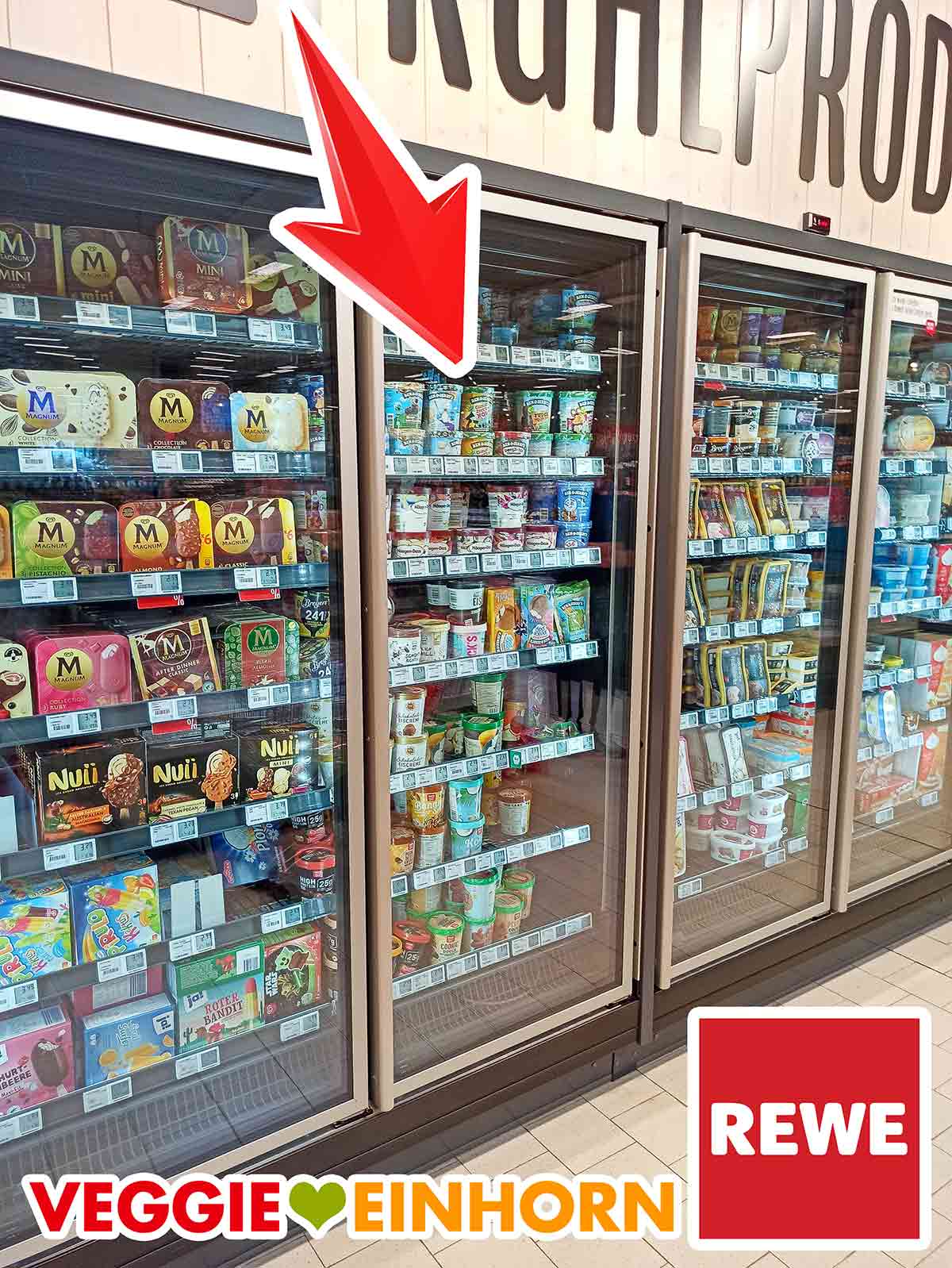 Das Climate Just Ice Now Eis von Ben and Jerry's gibt es nur bei Rewe zu kaufen. Tiefkühlschrank bei Rewe mit veganem Eis Climate Just'Ice Now von Ben & Jerry's