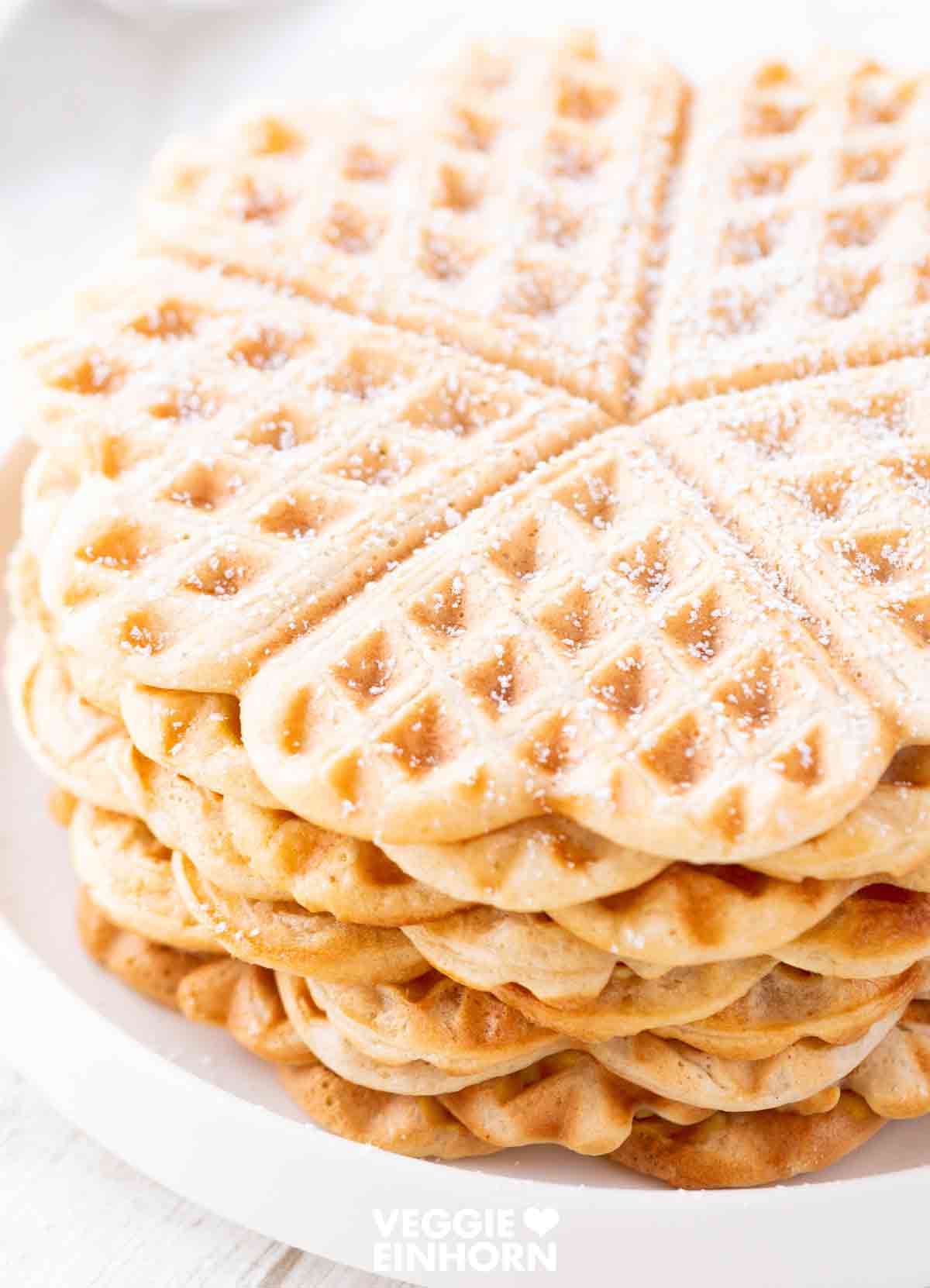 Vegane Waffeln mit Puderzucker