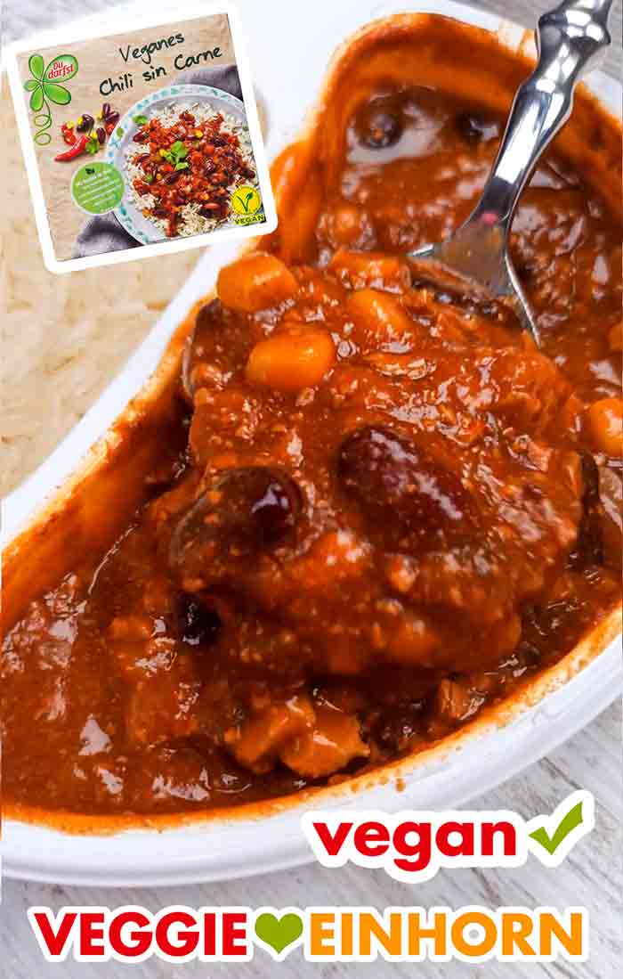 Dieses Chili sin Carne von Du Darfst ist vegetarisch und vegan. Ein Esslöffel mir veganem Chili sin Carne von Du Darfst