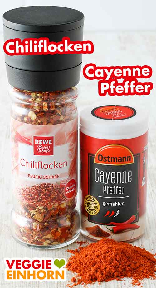 Chiliflocken von Rewe und Cayennepfeffer von Ostmann Eine Chiliflocken Gewürzmühle und eine Dose Cayennepfeffer
