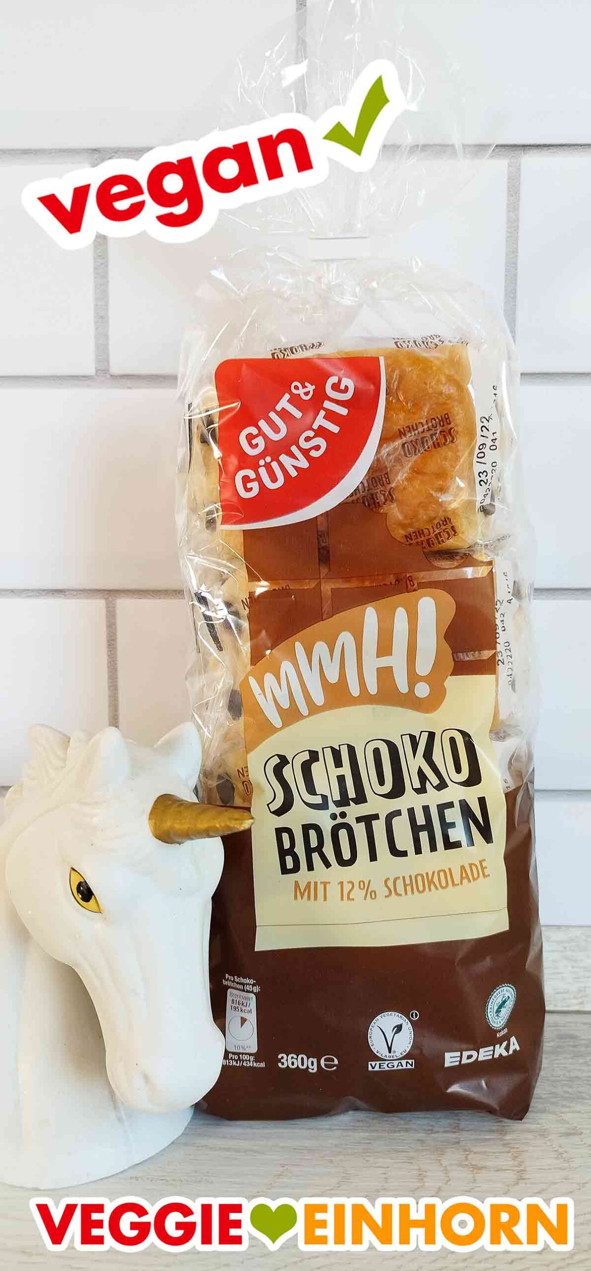Die veganen Schokobrötchen von Edeka sind in einem Plastikbeutel verpackt. Eine Packung vegane Schokobrötchen von Edeka Gut und Günstig