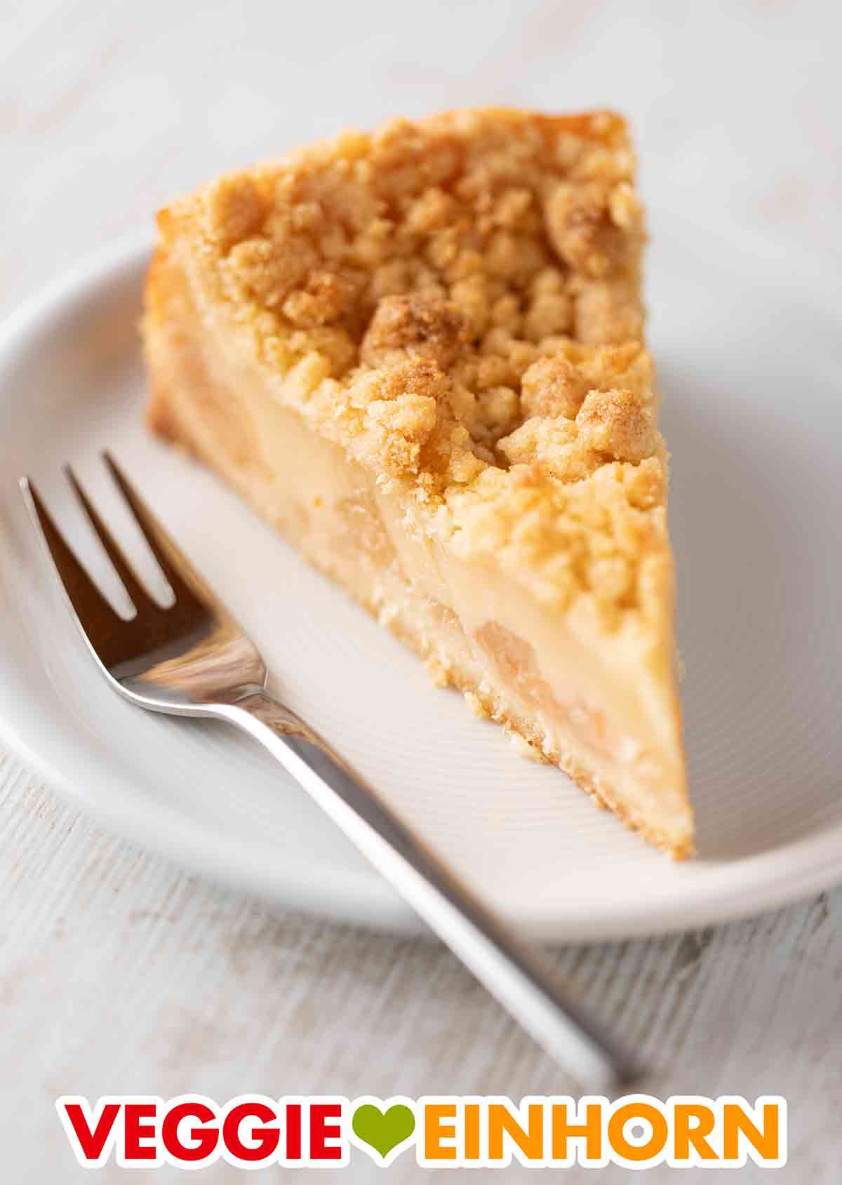 Bestes Rezept für veganen Apfel Pudding Streusel Kuchen Saftiger veganer Apfelkuchen mit Pudding und Streuseln