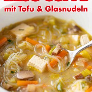 Einfache Miso Suppe mit Tofu und Glasnudeln
