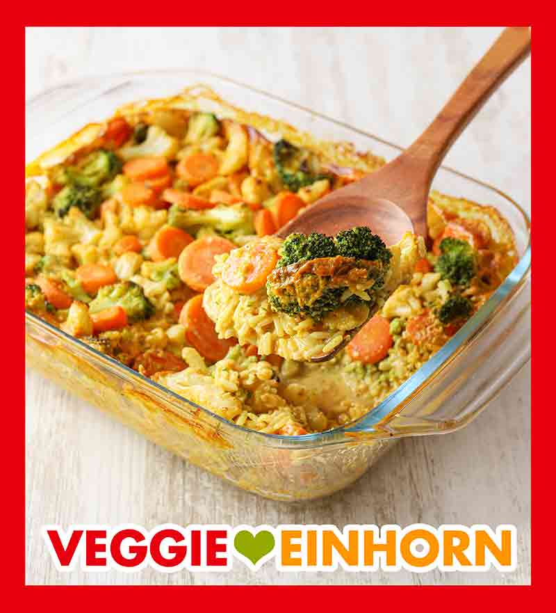 Veganer Auflauf mit Reis und Gemüse Auflaufform mit veganem Reisauflauf mit Gemüse