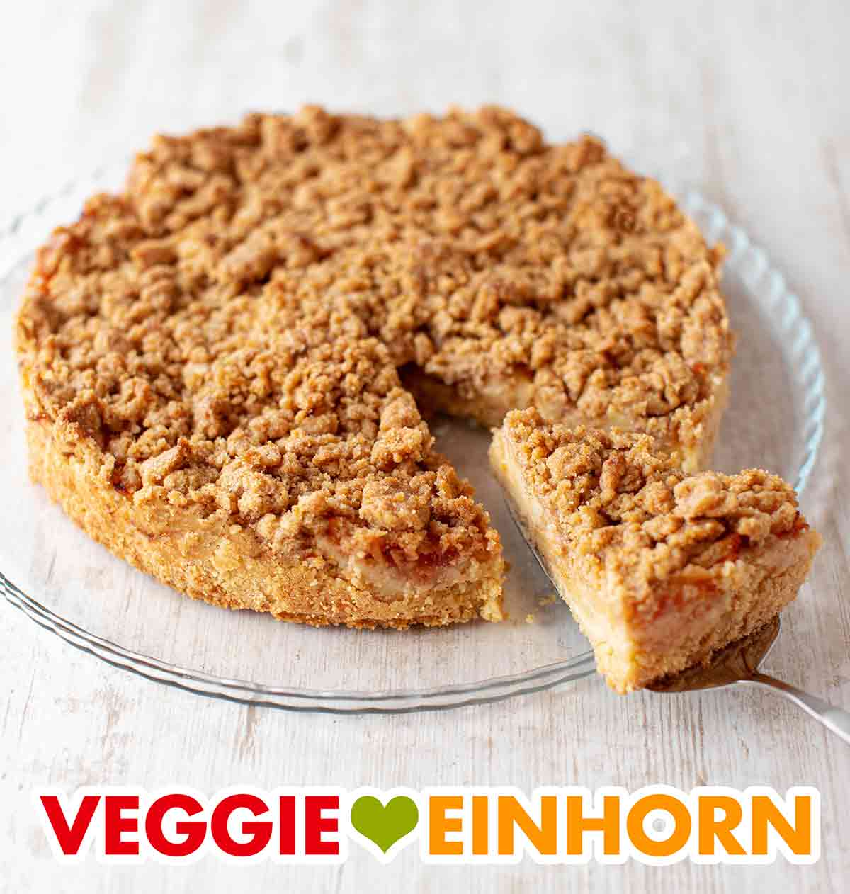 Veganer Apfelkuchen mit Zimtstreuseln