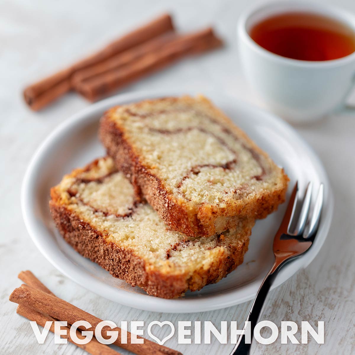 Einfacher veganer Zimtkuchen