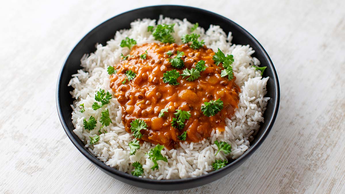 Einfaches veganes Linsencurry mit Currypaste