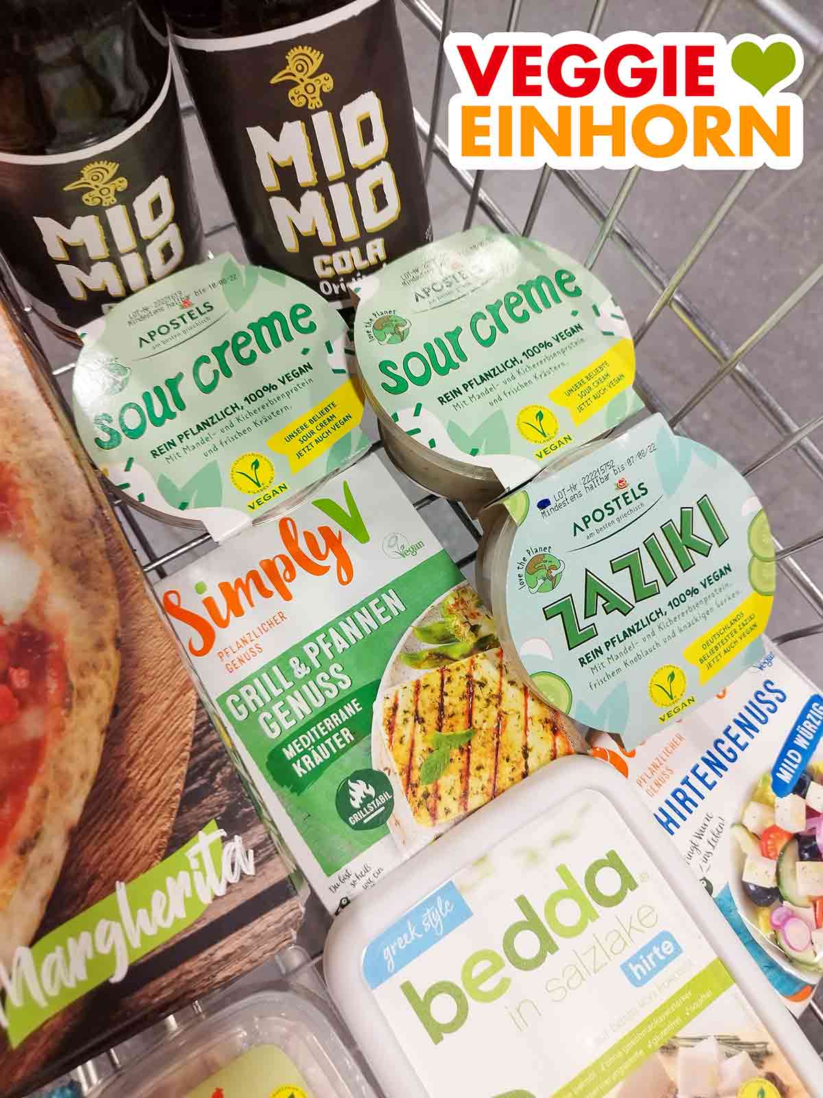 Apostels Veganer Zaziki, Apostels vegane Sour Creme, Simply V veganer Grill- und Pfannengenuss, bedda Hirte, Simply V Hirtengenuss Veganer Zaziki, vegane Sour Cream, veganer Feta, veganer Grillkäse und vegane Cola im Einkaufswagen