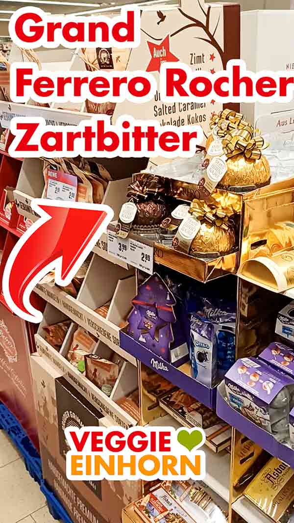 Grand Ferrero Rocher im Rewe Supermarktregale mit Grand Ferrero Rocher und Weihnachtssüßigkeiten