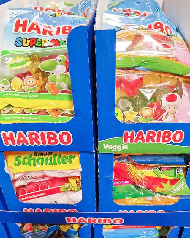 Süßigkeiten von Haribo im Supermarkt