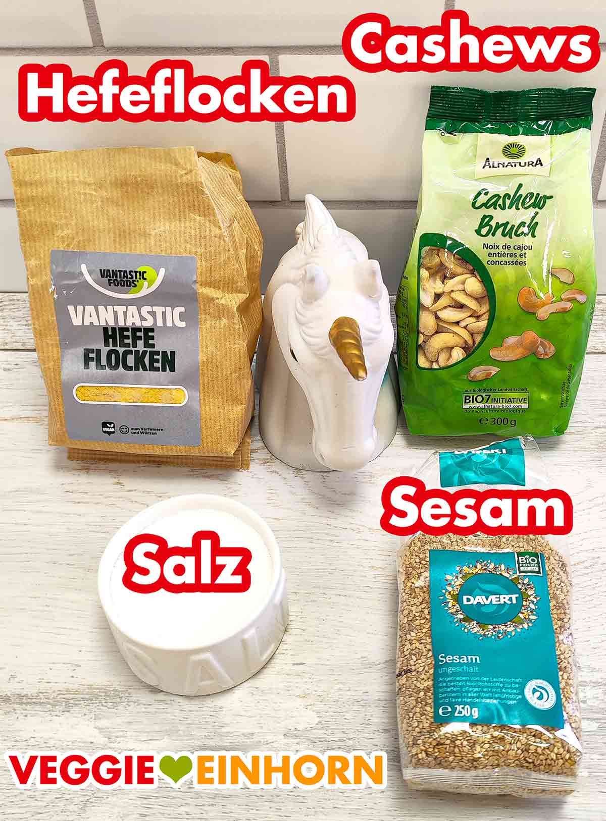 Vantastic Foods Hefeflocken, Alnatura Cashewbruch, Salz, Davert Sesam ungeschält Hefeflocken, Cashews, Salz, Sesam