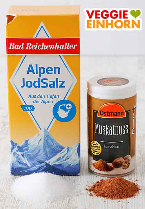 Bad Reichenhaller Alpen Jodsalz und Ostmann gemahlene Muskatnuss Eine Packung Salz und eine Gewürzdose mit Muskat