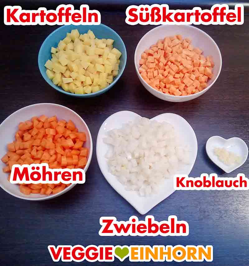 Gewürfelte Kartoffeln, Süßkartoffelwürfel, Möhrenwürfel, gewürfelte Zwiebeln, gepresste Knoblauchzehen Kartoffelwürfel, gewürfelte Süßkartoffel, Karottenwürfel, Zwiebelwürfel, gepresster Knoblauch