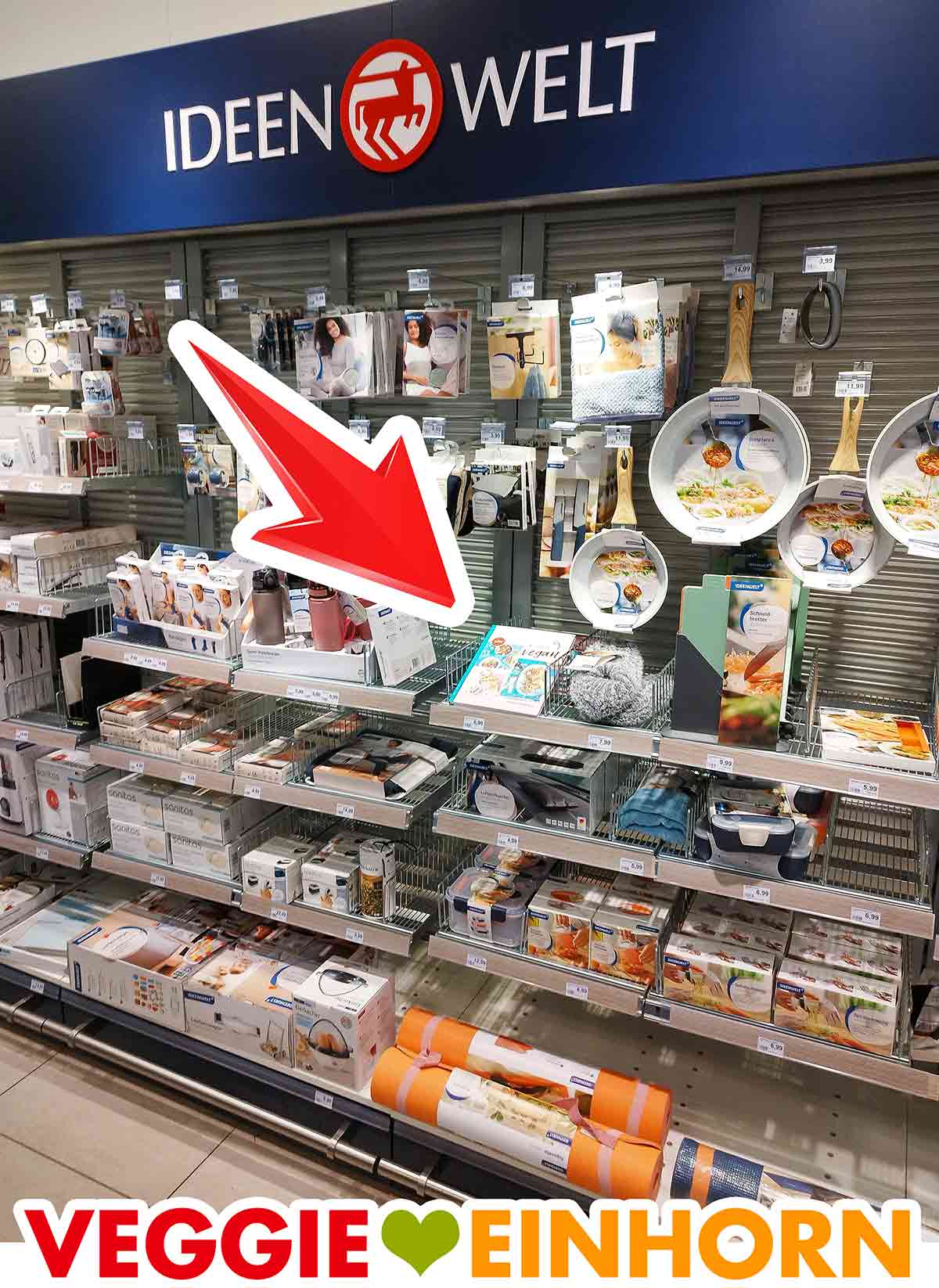Das Buch Öfter mal vegan gab es im Veganuary bei Rossmann. Veganes Kochbuch Öfter mal vegan im Regal bei Rossmann