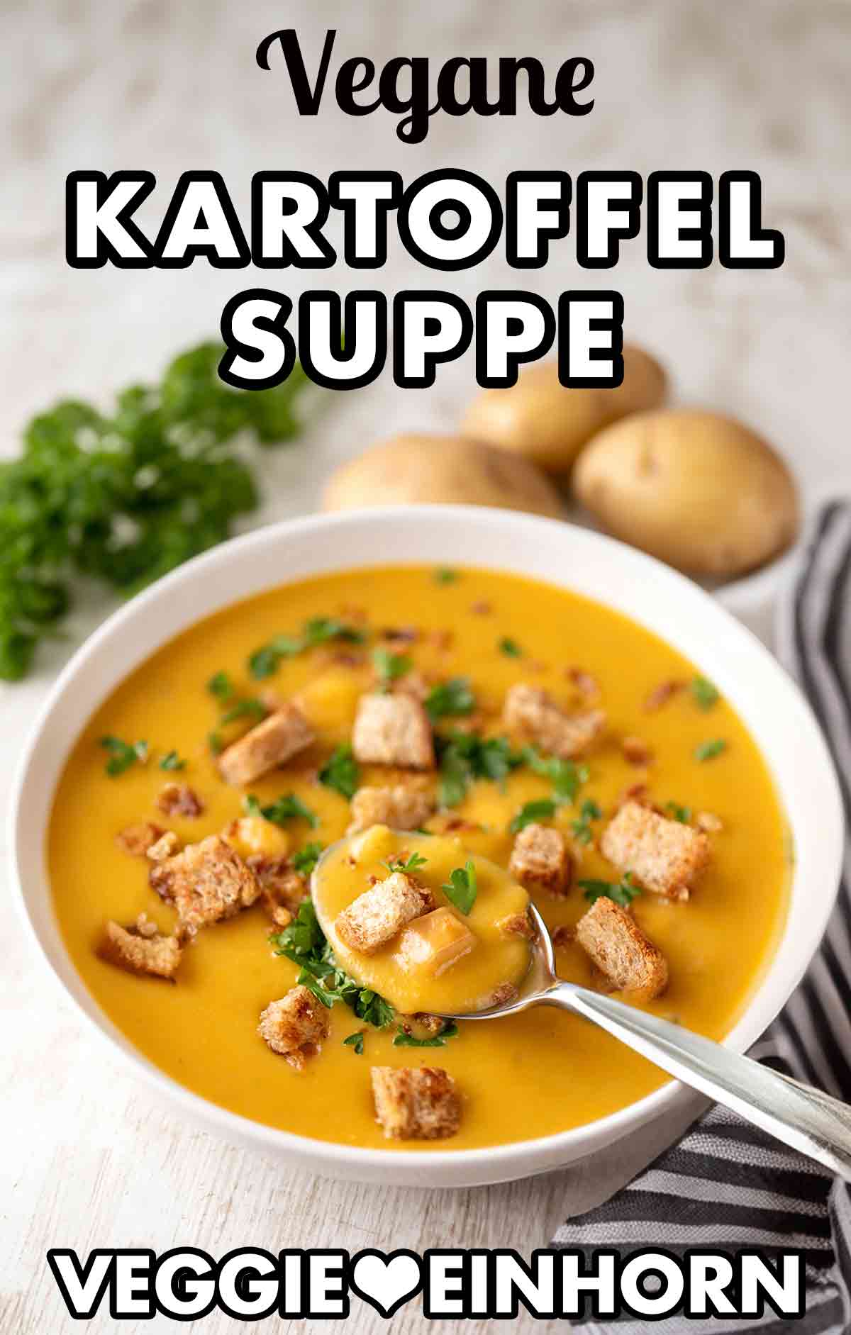 Deftige vegane Kartoffelsuppe mit veganen Wienerle Einfache vegane Kartoffelsuppe