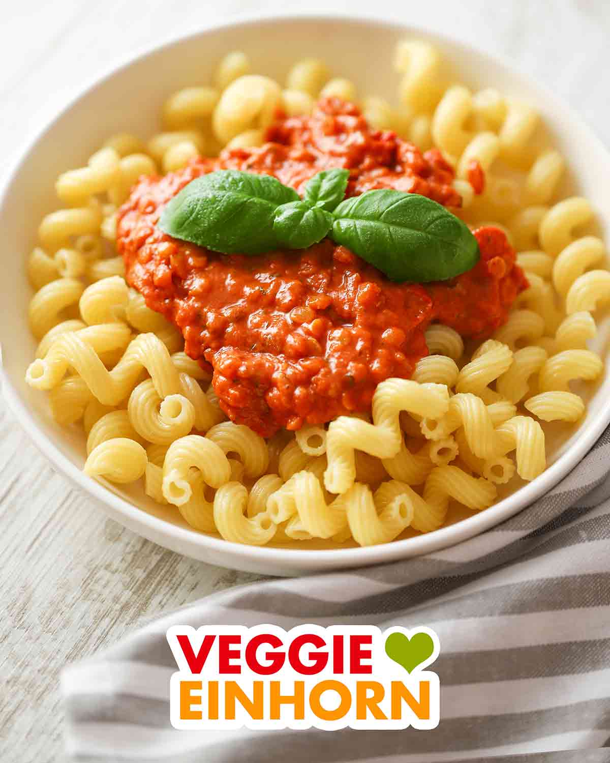Vegane Linsenbolognese mit Frischkäse