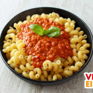 Vegane Linsenbolognese mit Frischkäse und roten Linsen