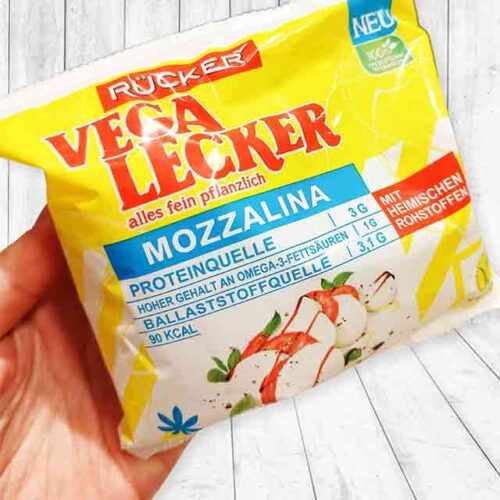 Eine Packung Mozzalina von Vega Lecker