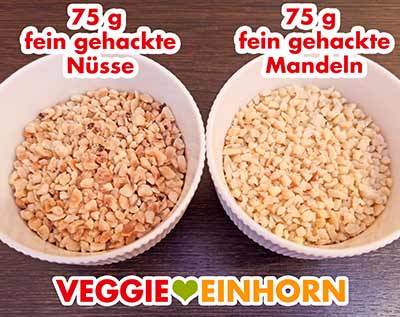 Du kannst auch Nüsse und Mandeln mischen Ein Schälchen mit gehackten Nüssen und ein Schälchen mit gehackten Mandeln