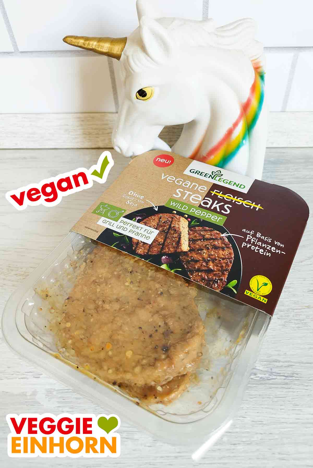 Die Packung enthält 2 vegane Steaks. Eine Packung Vegane Fleisch Steaks Wild Pepper von Green Legend