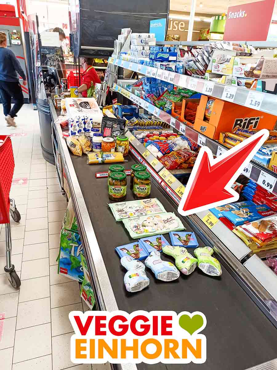 Vegane Ostersüßigkeiten an der Kasse bei Penny Vegane Fondanteier und andere vegane Lebensmittel an der Kasse bei Penny