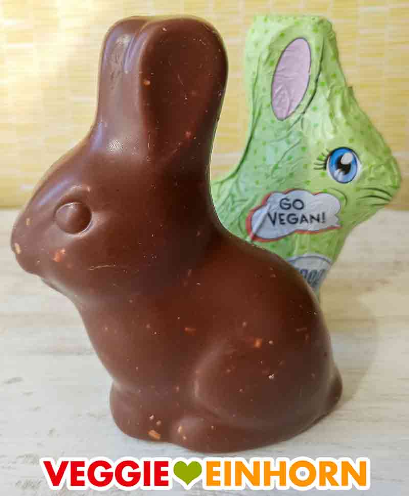 Dieser Schoko Hase für Ostern ist vegan. Der vegane Schokohase von Penny mit Nuss