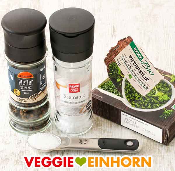 Ostmann Pfeffer, Rewe Beste Wahl Steinsalz, Rewe Bio Gehackte Petersilie, Zucker Pfeffer, Salz, TK Petersilie, Zucker