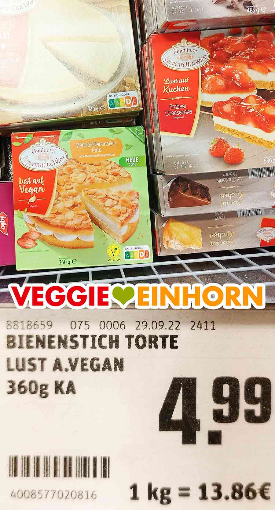 Bei Rewe hat die vegane Bienenstich Torte von Coppenrath und Wiese 4,99 Euro gekostet. Vegane Bienenstich Torte von Coppenrath und Wiese mit Preisschild