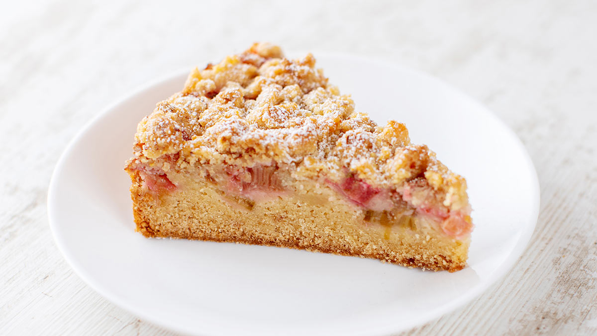 Veganer Rhabarber Streuselkuchen