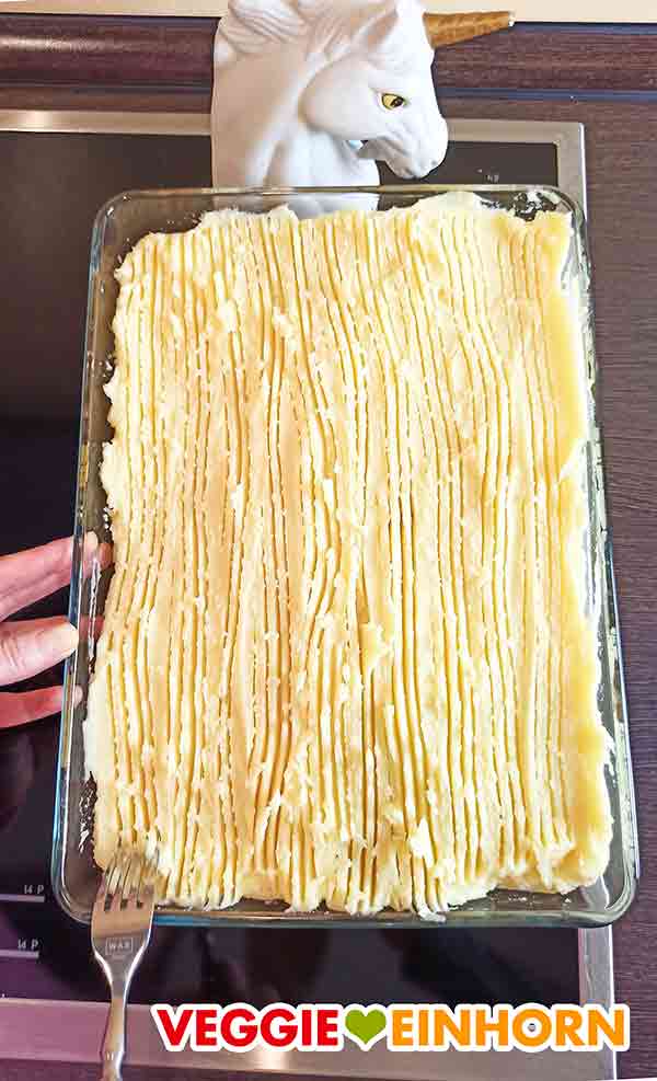 So sieht das fertige Rillen Muster aus. Das fertige Rillenmuster im veganen Shepherd's Pie