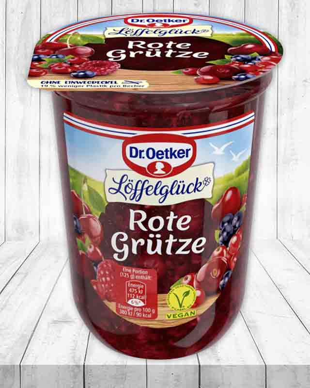 Ein Becher Dr. Oetker Löffelglück Rote Grütze