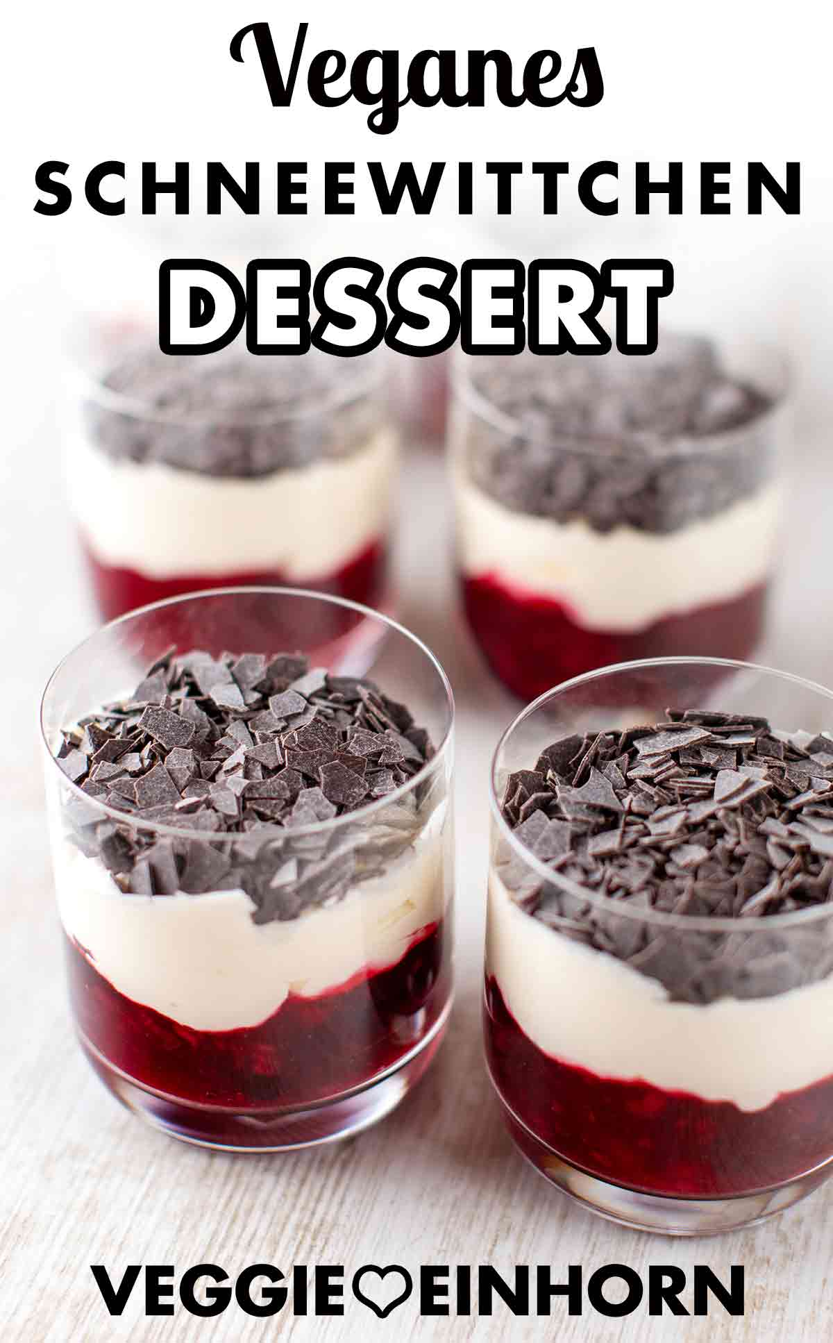 Das vegane Schneewittchen Dessert ist ein leichter Nachtisch nach schwerem Essen. Leichtes veganes Schneewittchen Schichtdessert
