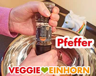 Würzen mit schwarzem Pfeffer Schwarzer Pfeffer