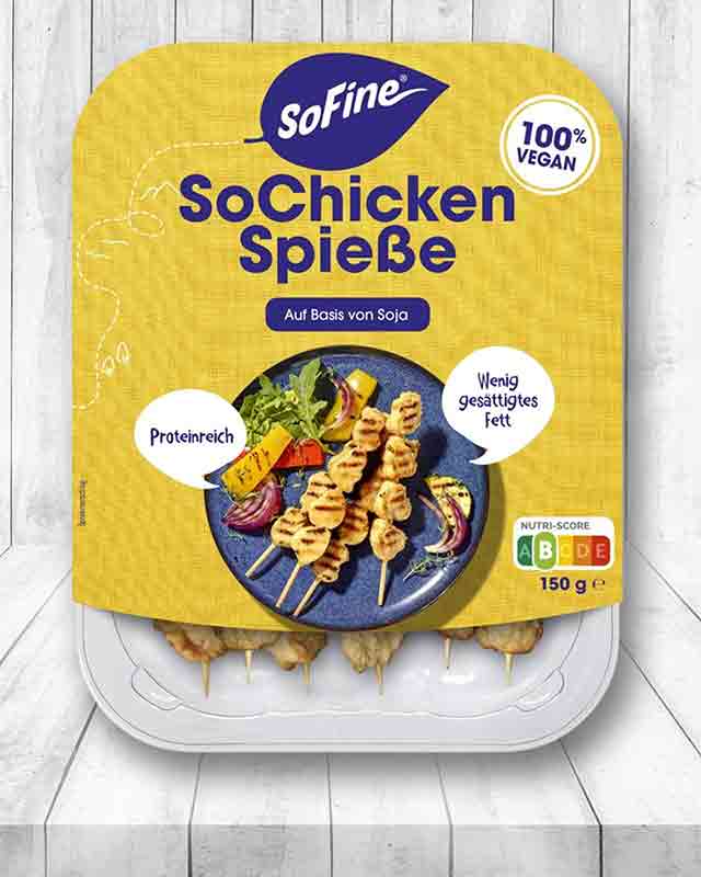 Eine Packung SoFine SoChicken Spieße