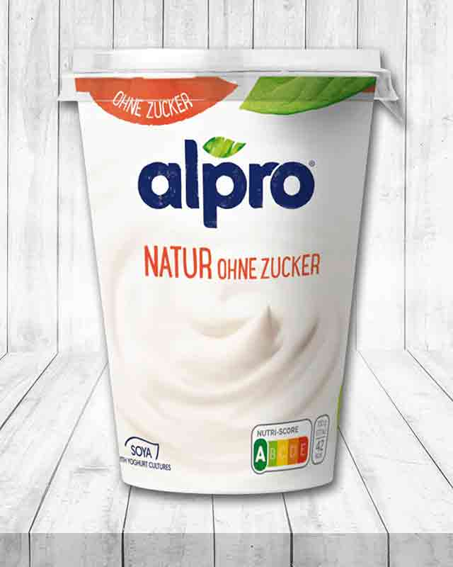 Ein Becher Alpro Soja Joghurt Natur ohne Zucker