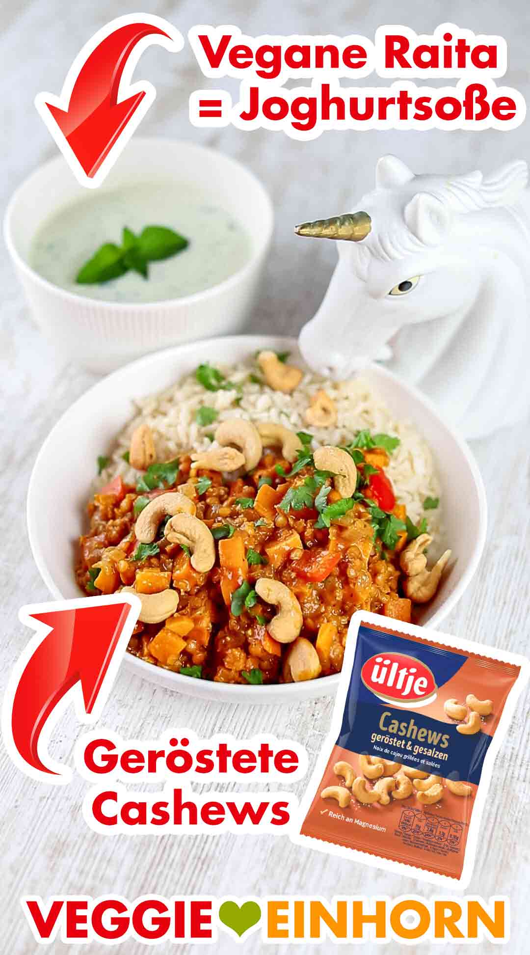 Indische Raita und geröstete Cashewkerne sind leckere Toppings für das Süßkartoffel Linsen Curry. Eine Schale Gurkenraita und Süßkartoffel Linsencurry mit gerösteten Cashews
