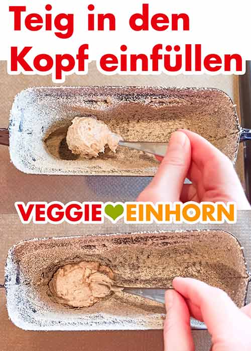 Einfüllen des Rührteiges mit einem Teelöffel Teig wird in den Kopf der Osterlamm Backform gefüllt