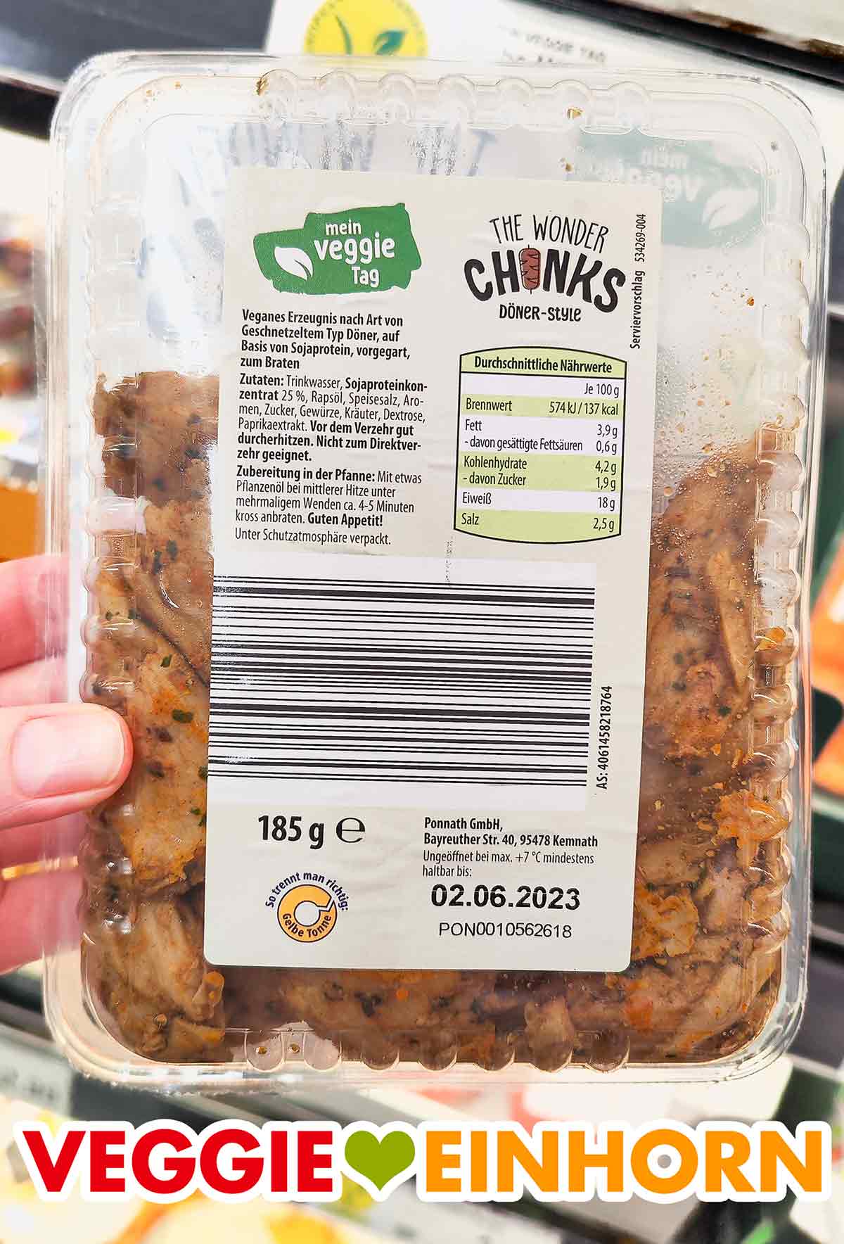Rückseite der Packung mit veganem Dönerfleisch von Aldi Packungsrückseite The Wonder Chunks Döner-Style