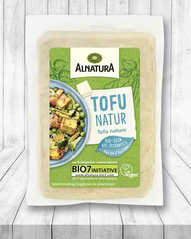 Eine Packung Tofu Natur von Alnatura