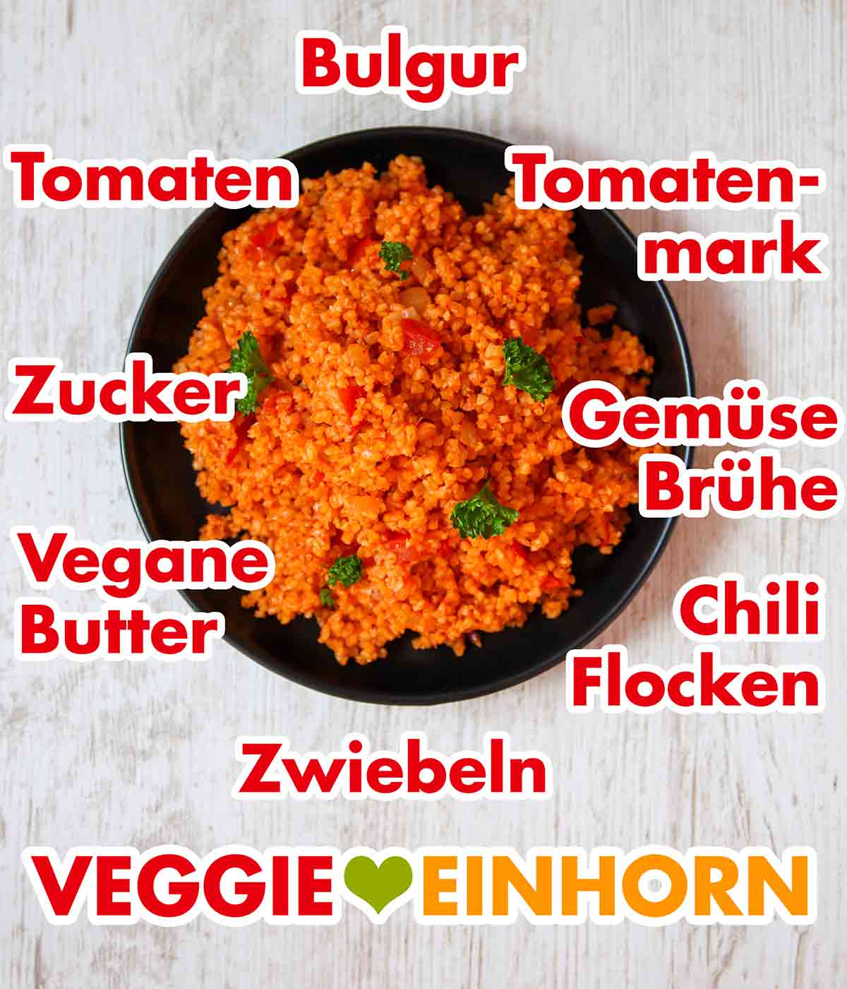 Ein Teller Tomaten Bulgur Bulgur mit Tomaten auf einem Teller